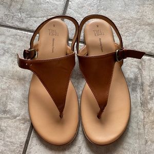 NWOT Womens Sandal